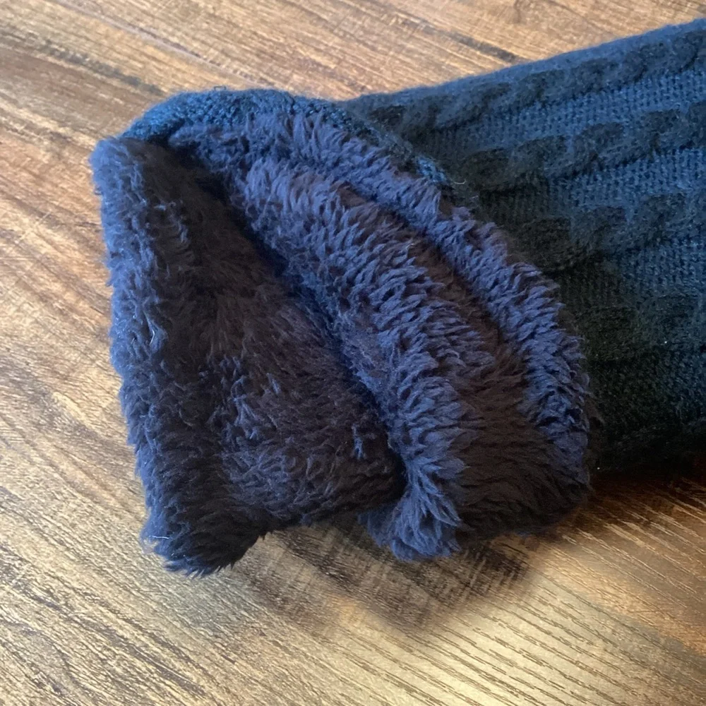 NWOT Black Cable Knit Faux‎ Fur Lined Neck Warmer One Size